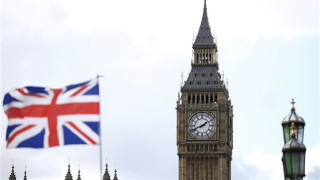 Brexit: To Λονδίνο ελπίζει ότι η Ε.Ε. θα υποχωρήσει εν μέσω οικονομικών πιέσεων
