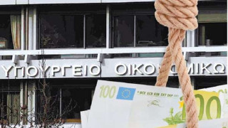 Handelsblatt: Οι φόβοι για την άρση των capital controls και ο εφιάλτης ενός bail-in