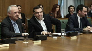 Μεταμνημονιακό «γκάζι» πατάει η κυβέρνηση