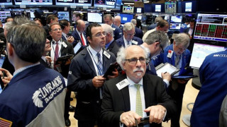 Βαριές απώλειες σε Wall Street, Ευρώπη