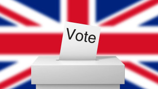 Βρετανία: Πλειοψηφία 50 εδρών για τους Συντηρητικούς δείχνει νέα δημοσκόπηση