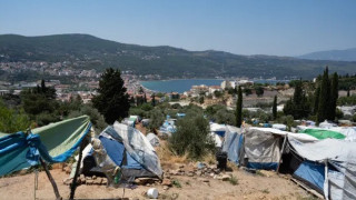 Greek Officials Pushes Syrian Refugees Back Out to Sea